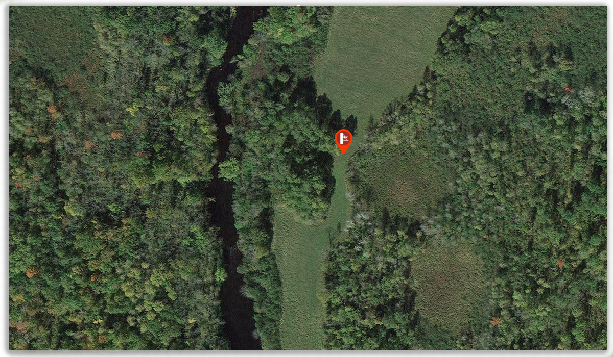 onX Hunt App screenshot showing natural funnels that can be used when hunting whitetail deer. onX Hunt App screenshot showing natural funnels that can be used when hunting whitetail deer.